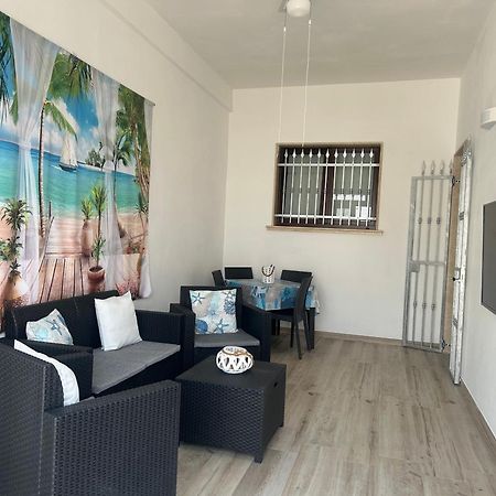 Casa Vacanze Nina Torre Ovo Exteriér fotografie